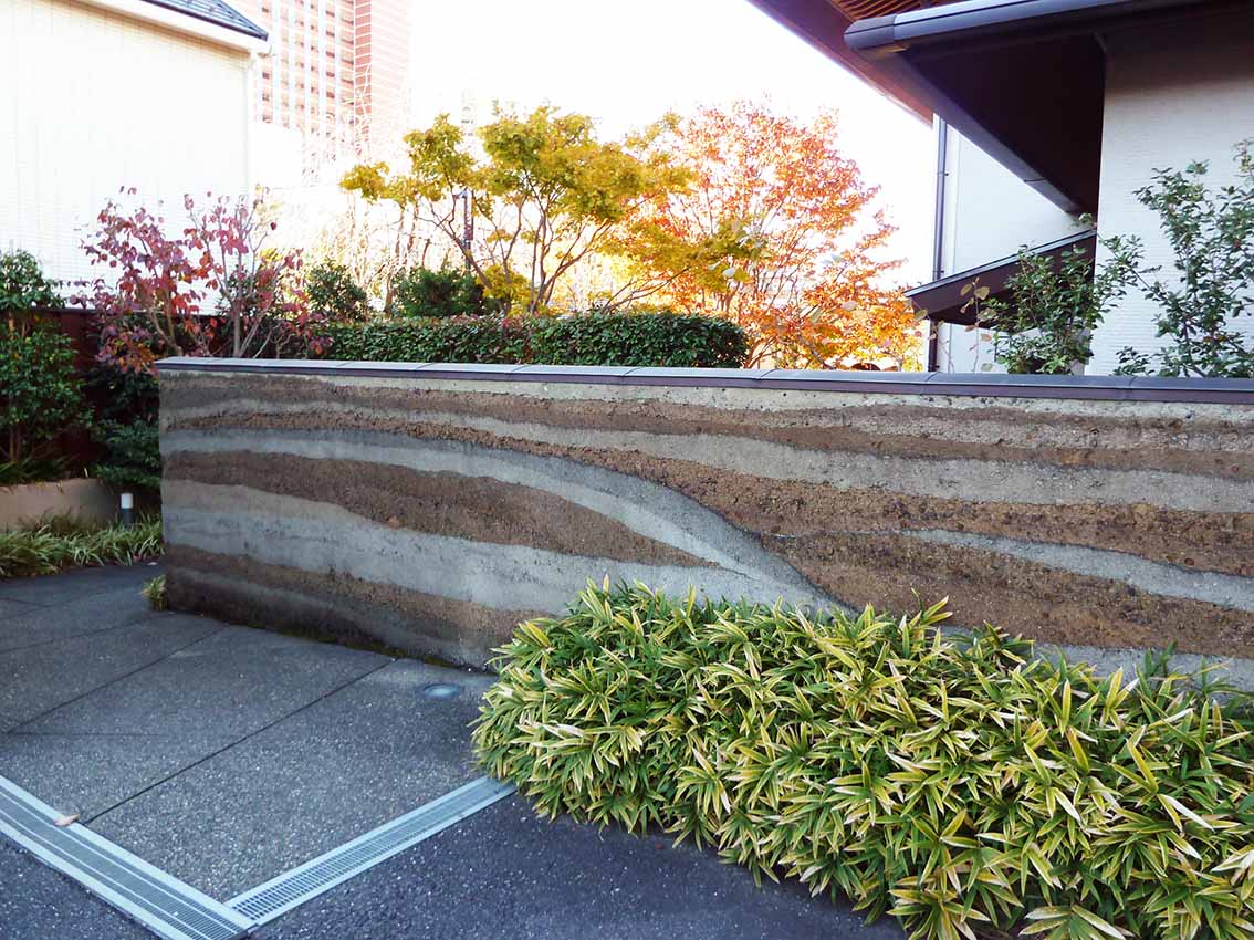 土塀の写真